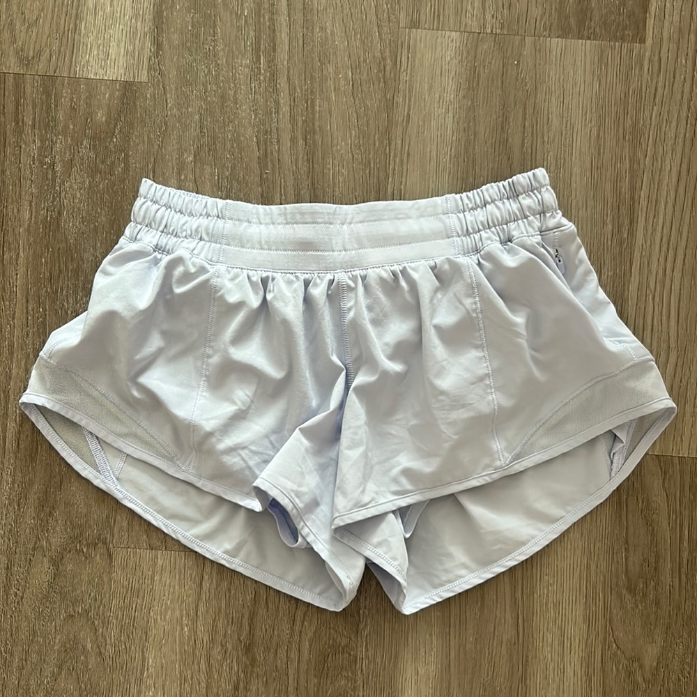 Lululemon Hottie Hot Shorts - Running Size 6 - lavender